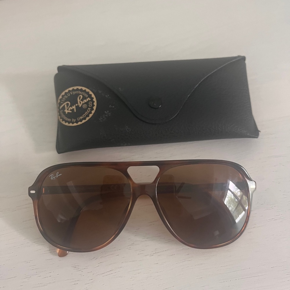 Women’s Ray-Bans
